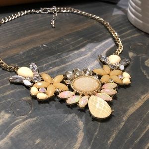 💕Statement Necklace with gold hardware